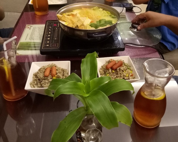 tea-fried-rice-and-hotpot
